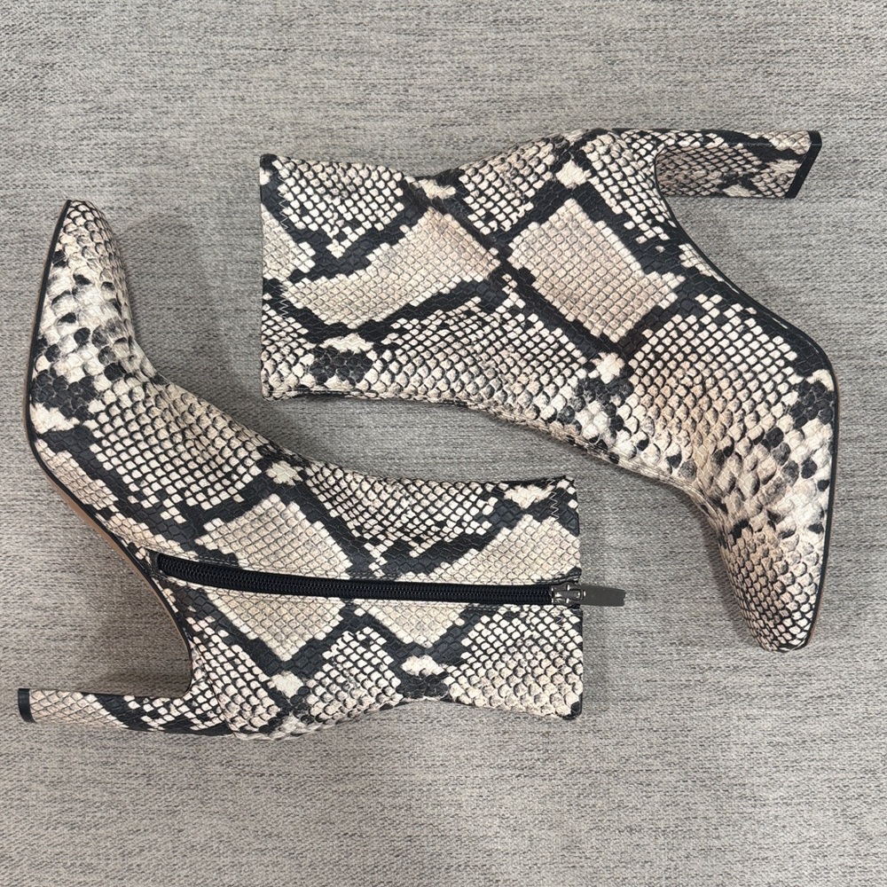 Vince Camuto Snakeskin Patterned Leather Ankle Boots Deverna Mobwife